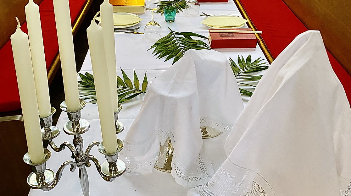 Agapemahl (Tischabendmahl)