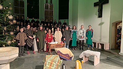 Christvesper 1 mit Weihnachtsspiel
