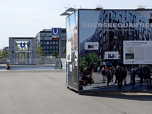 Treffpunkt: U-Bahnstation Überseequartier
