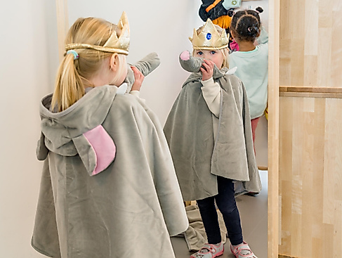 froebel-ev-yannick-wegner-5_theater_verkleidung_elefant