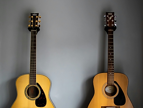 "for hands" – Musik für zwei Gitarren von I. Albéniz, E. Granados,  H.W. Henze, A. Piazzolla, A. Skrjabin u.a.