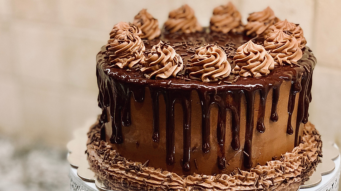 cake_c_david-holifield-unsplash