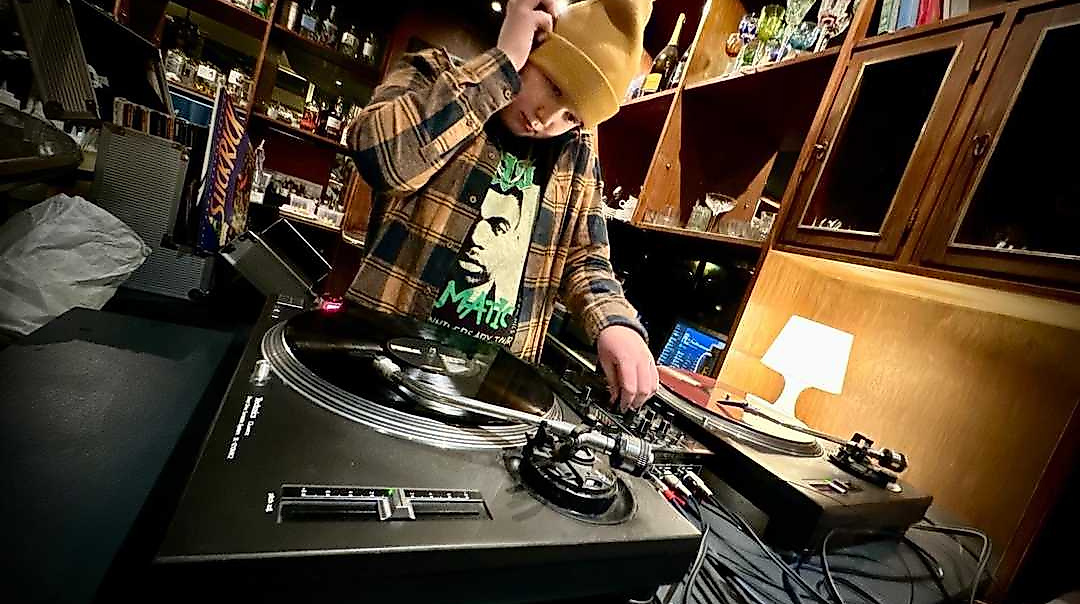 DJCOOL.jpg