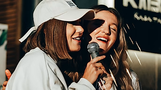 KARAOKE