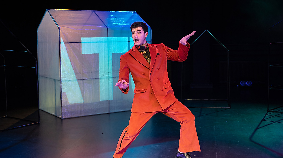 STATUS-Premiere-(c)G2-Baraniak_web