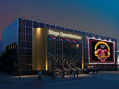Operettenhaus-2024-Julia-Frontansicht