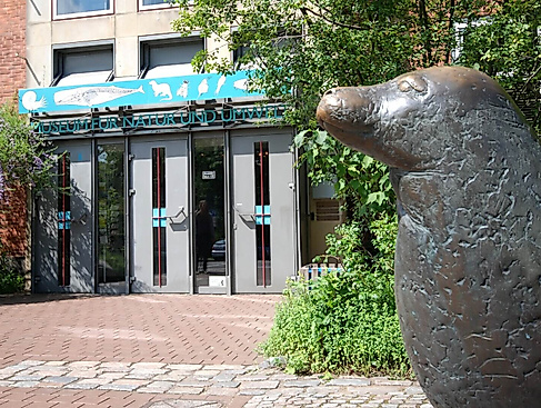 "Nightingales in Lübeck"