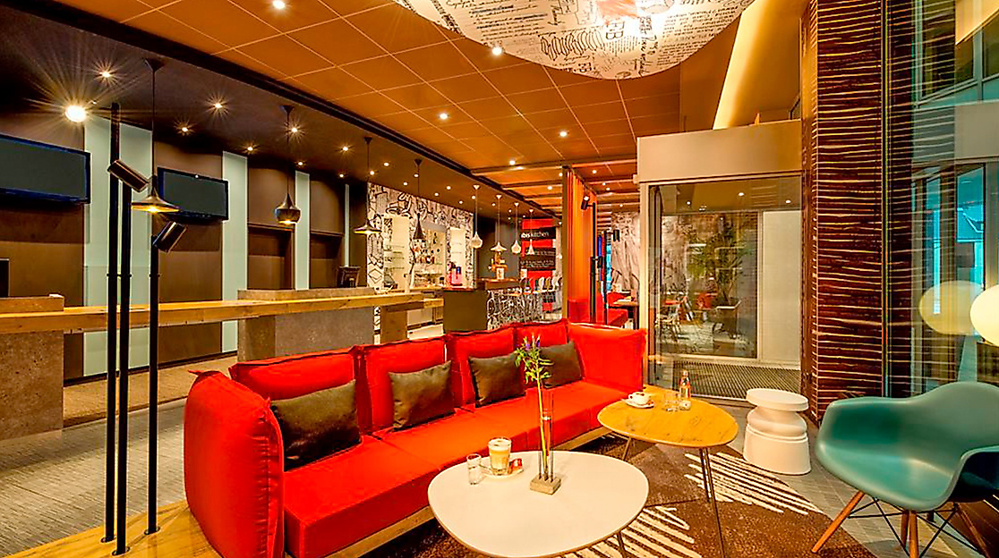 Hotel Ibis Hamburg Alsterring: Lobby