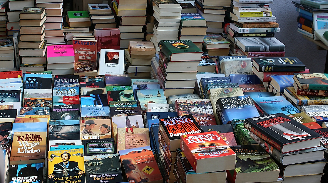 buecherflohmarkt_c-2014-gerd-altmann-pixabay