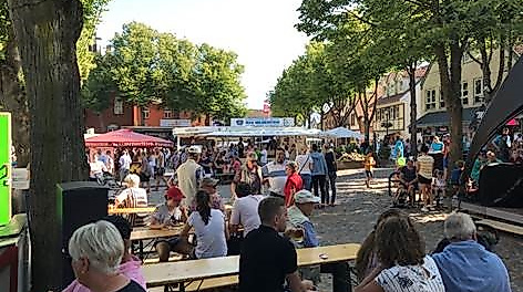 Inselfest mit Straßengeflüster