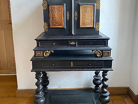 Kabinettschrank_quadrat