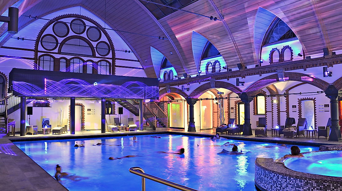 Hallenbad Kaifu