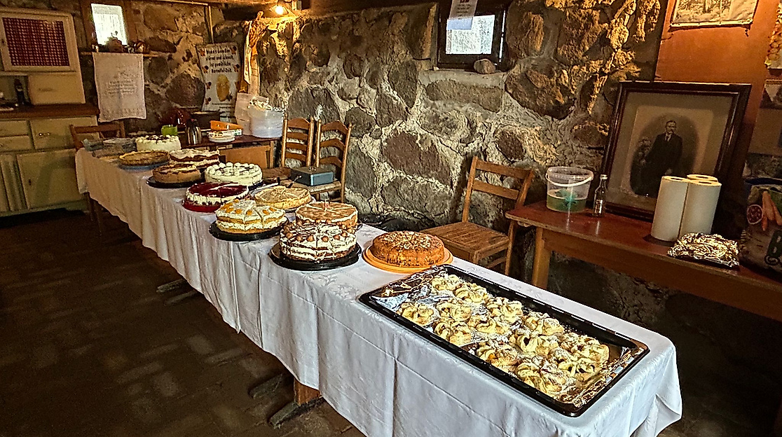 Kuchenbuffet_zum_Tag_der_offenen_Tuer_Kartoffelmusem_Foto_Ria_Luehrs
