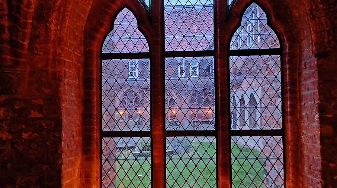 Advent im Kreuzgang (Bramwell)