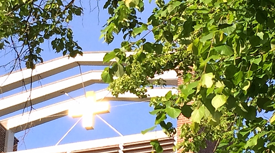 Kreuz der Vicelinkirche