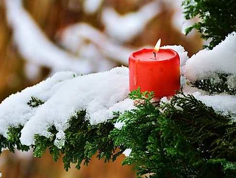 Neutral Bild Kerze Winter Tanne - Pixabay candle-g7387512e9_1920 CR Congerdesign Pixabay