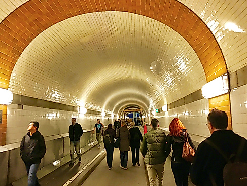 sankt-pauli-elbtunnel-sebastian-weber-rosinenfischer-hamburg