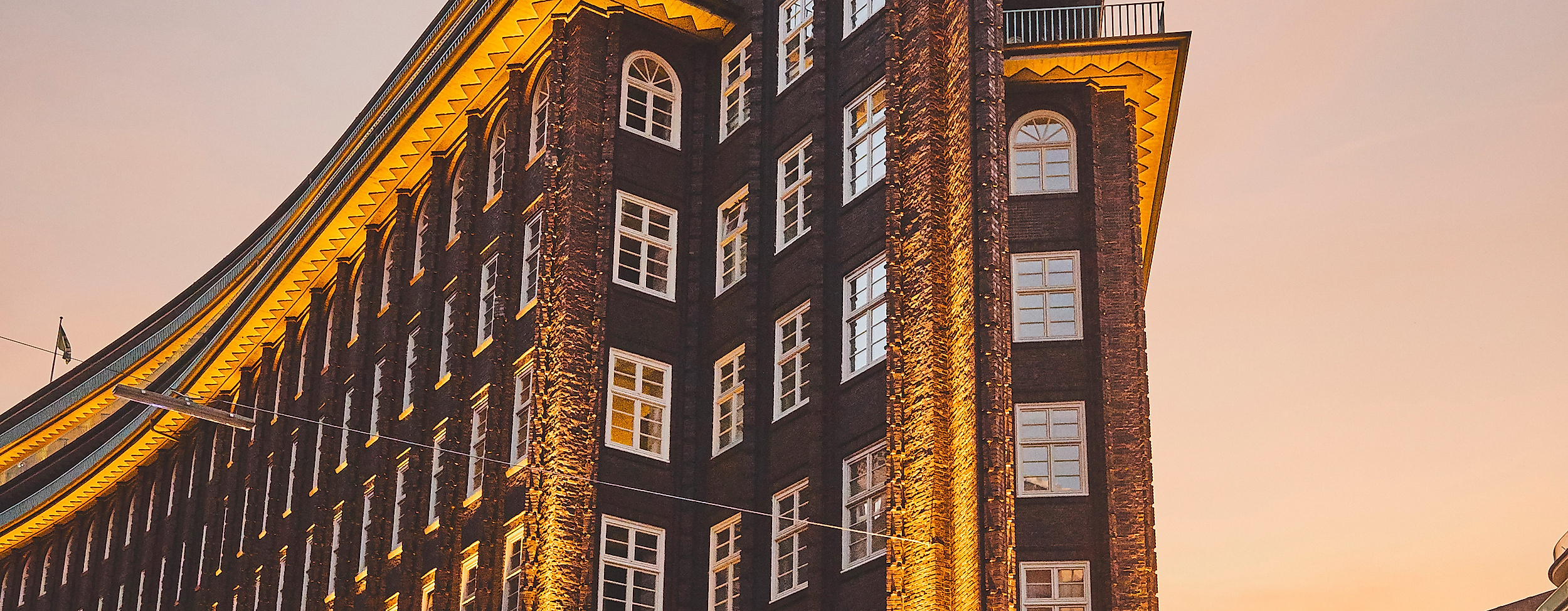 chilehaus-nachtaufnahme_c-2019-thisisjulia-photography-10