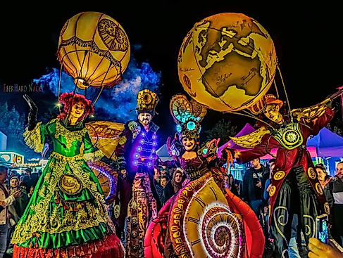 Nordlichter 2026 - Leuchtende Stelzenläufer