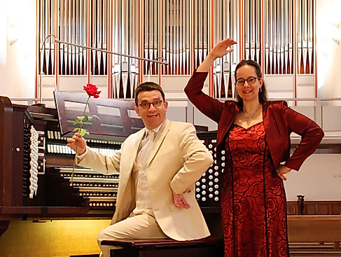 Orgel-Duo Lenz Die Orgel tanzt Foto Carsten Lenz Aussch quer