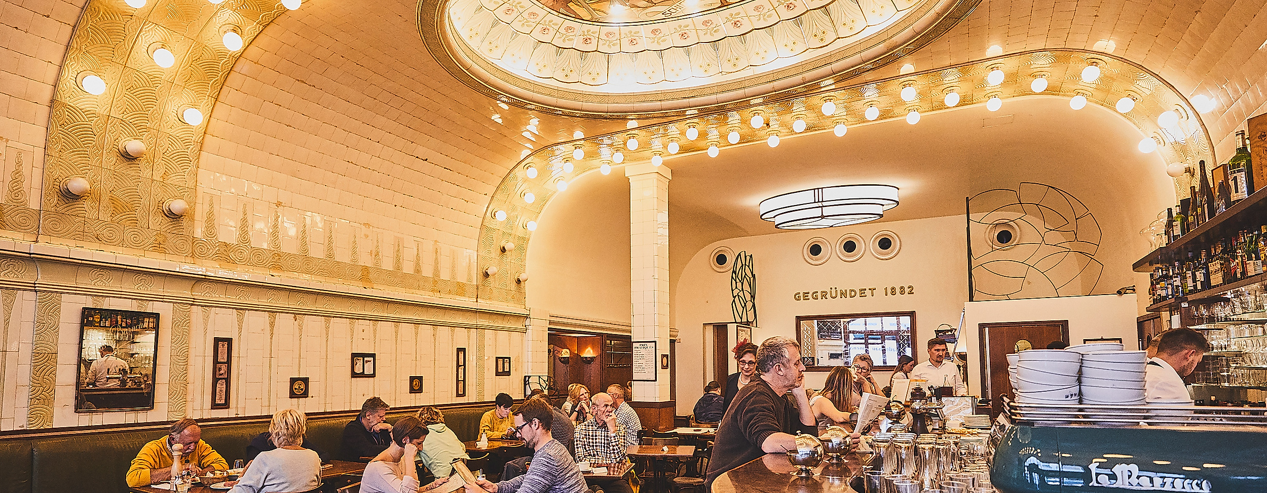 cafe-paris_c-2018-thisisjulia-photography-4