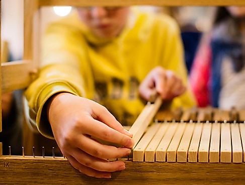Gemeinsam eine echte Orgel bauen – Workshop mit Annegret Schönbeck