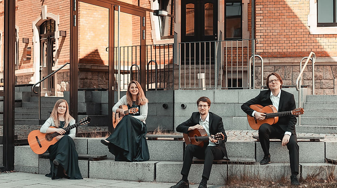 delta-guitar-quartet-2