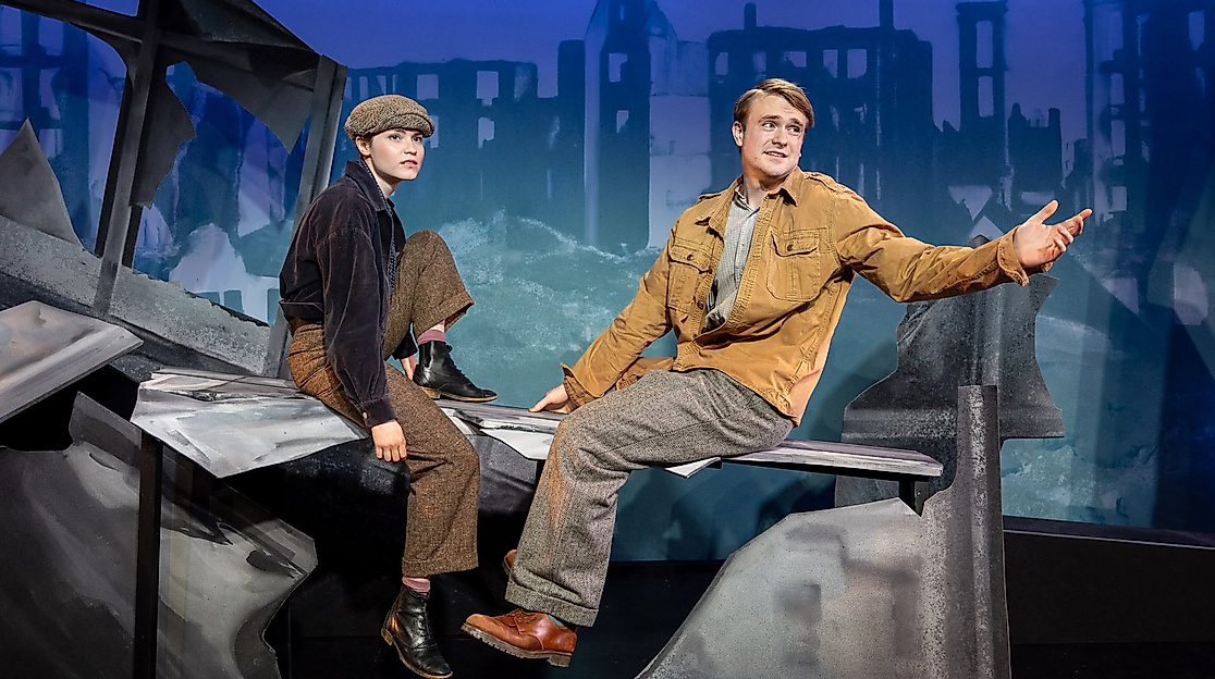 Huul man nich, du leevst ja noch; von Kirsten Boie; Ohnsorg-Theater, Uraufführung