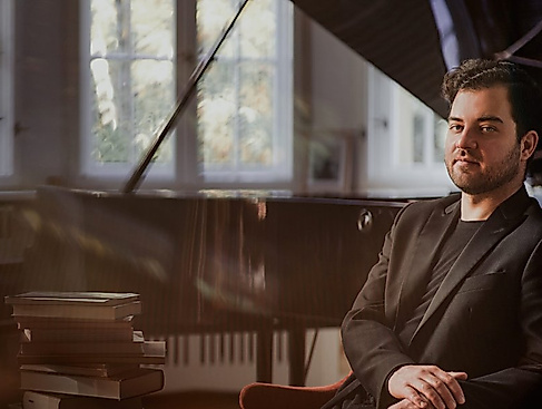 Burak Çebi / Klavier