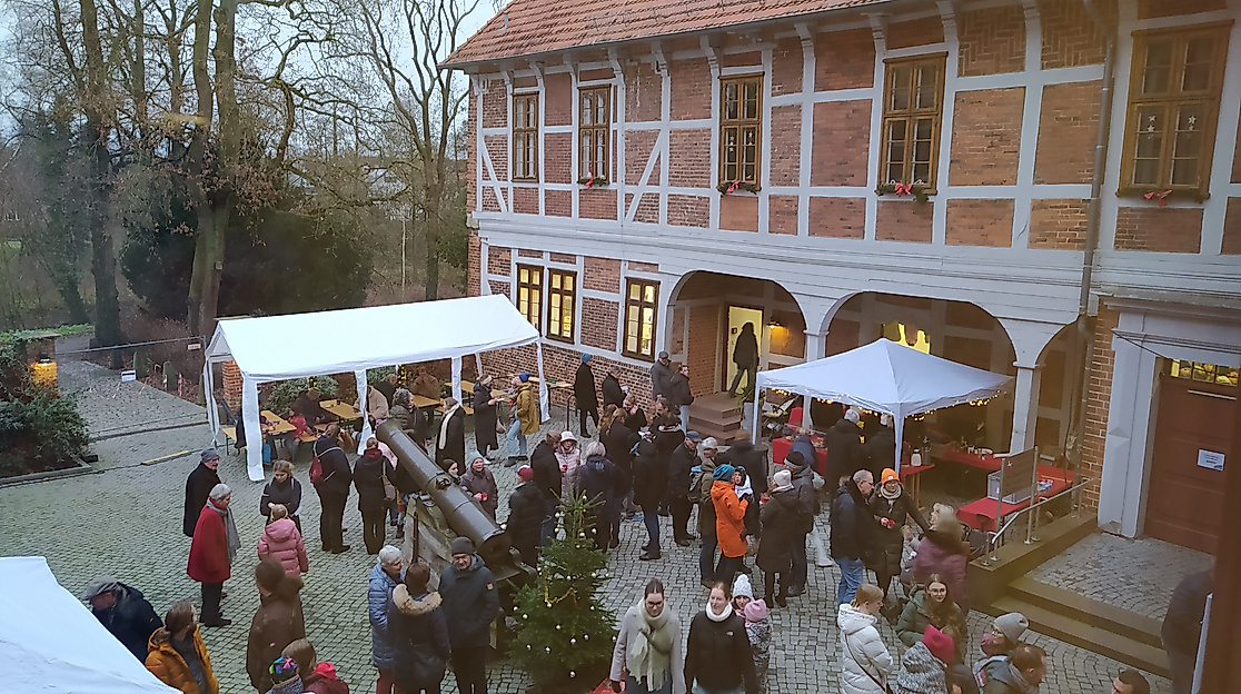 Weihnachtszauber im Winsener Schloss