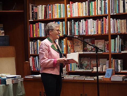 Das Literarische Nachtbuffet „Ich packe meinen Koffer…“