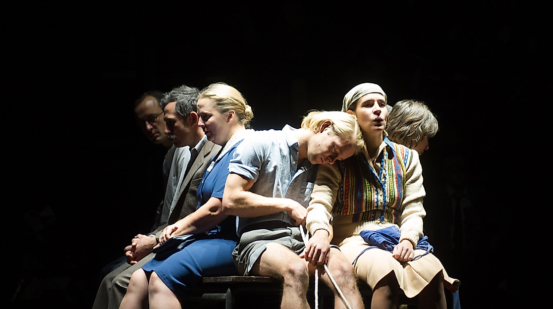 Jeder stirbt für sich allein 021 (c)Krafft Angerer.JPG