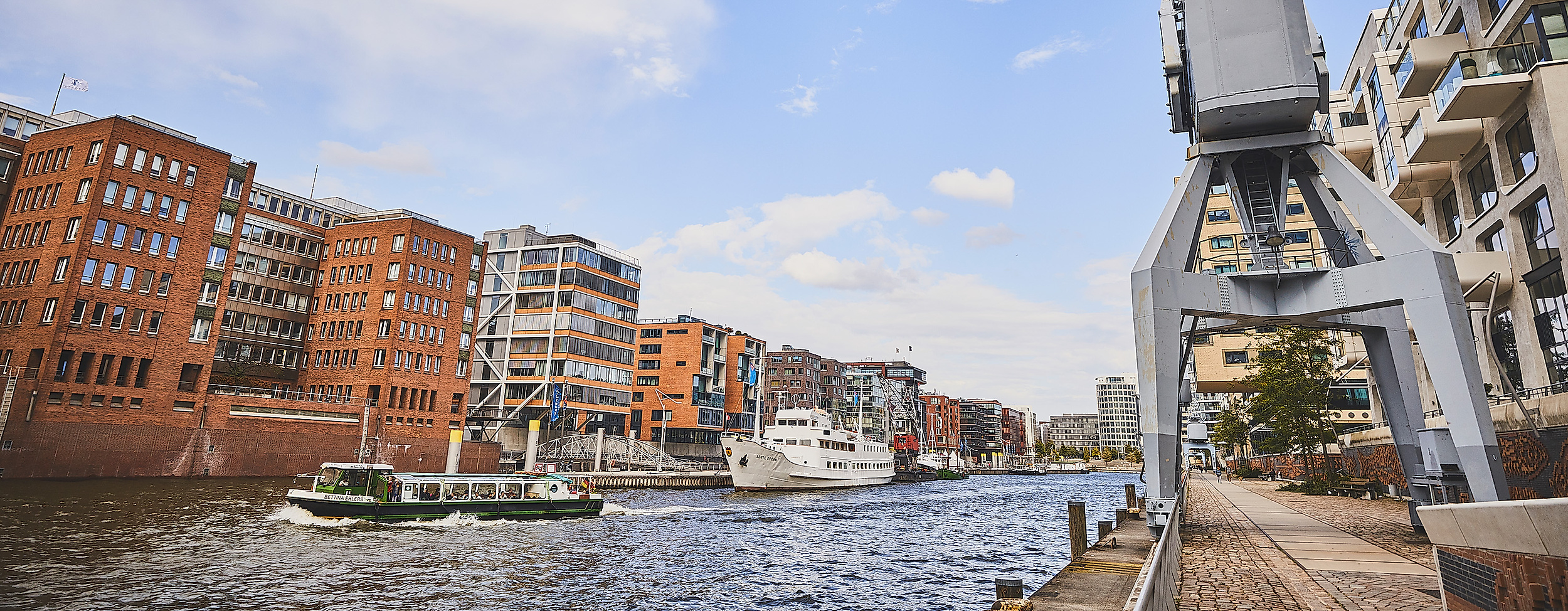 hafencity_sandtorhafen_c-2018-thisisjulia-photography-5