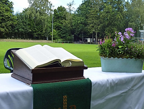 Sommerkirche im Stadion
