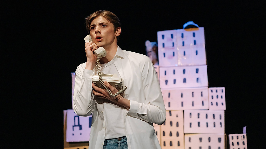 Civil-front-oh-what-a-wonderful-world--Alexander-Kochegura-(10)