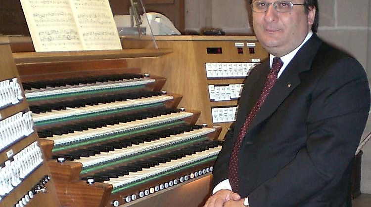 Ennio Cominetti, Italien