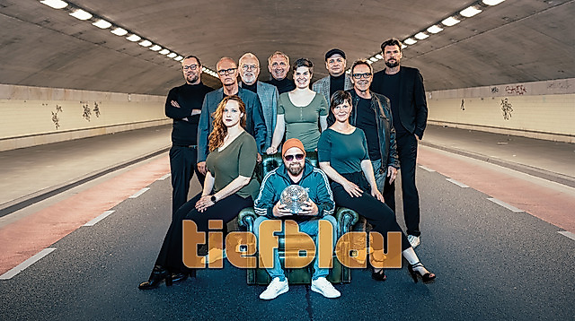 MeerZeit Night "Live" mit tiefblau