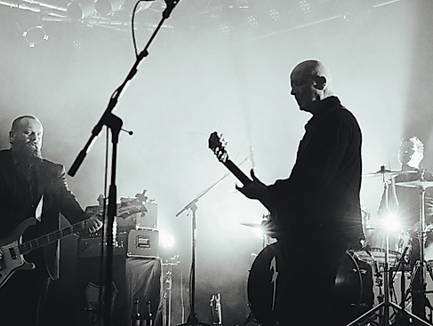 Fliehende Stürme, Restmensch, TBA