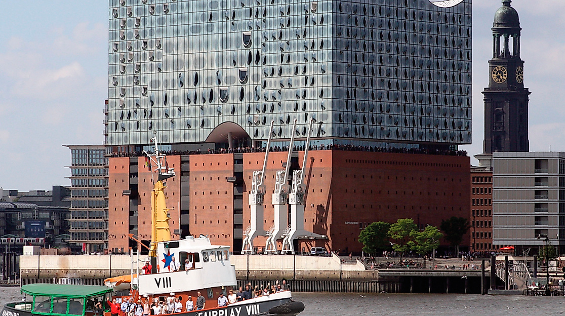 schlepper_fairplay_viii_elphi_foto_dabelstein