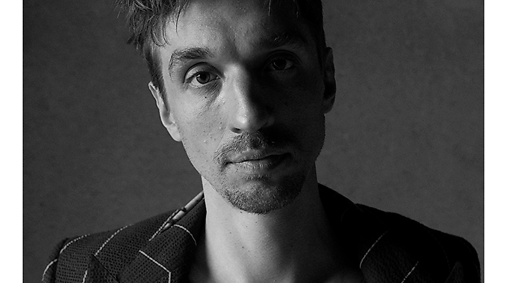 LUCAS UECKER F+K PRESENTS (SINGER/SONGWRITER)