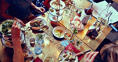 restaurant-neni_etageren_c-2020_stephan-lemke