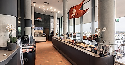 Plaza Café Deck & Deli