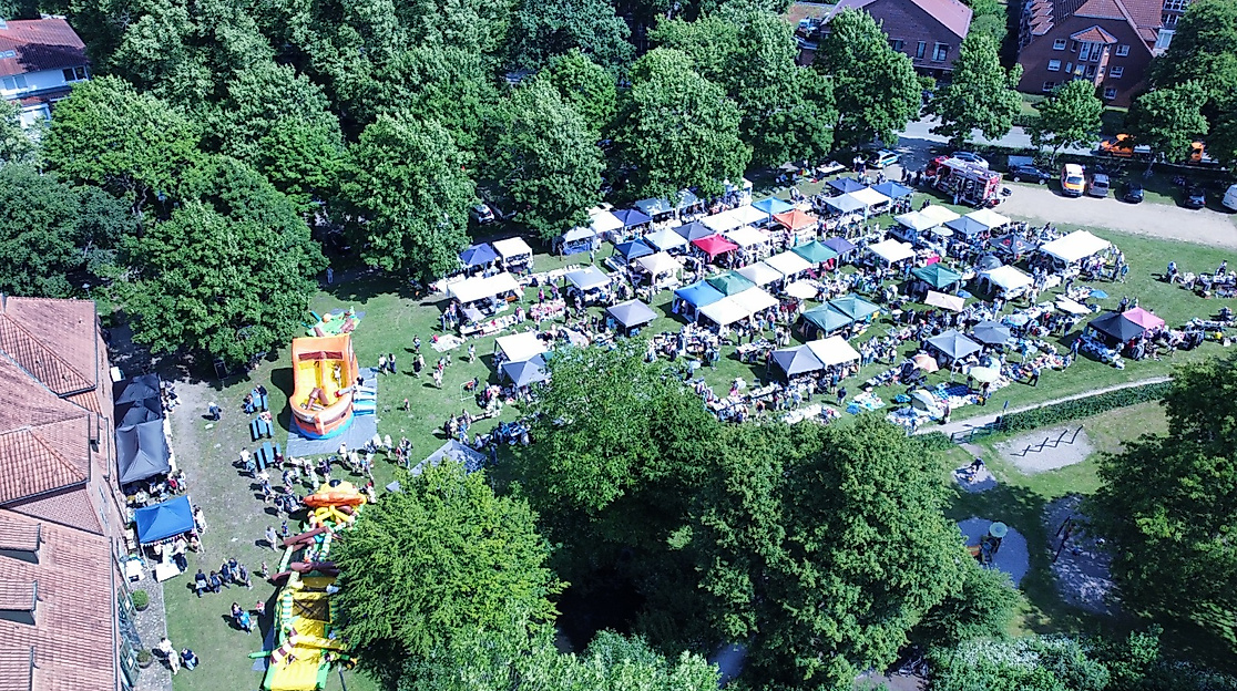 Flohmarkt auf dem Ammersbeker Sommerfest 2025