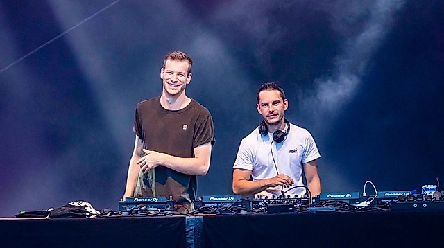 Sonne, Strand und Sterne - Gestört aber GeiL