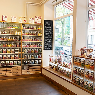 Bonscheladen in Hamburg Ottensen mit großer Auswahl an Bonsche, Fudge, Nüssen und Präsenten