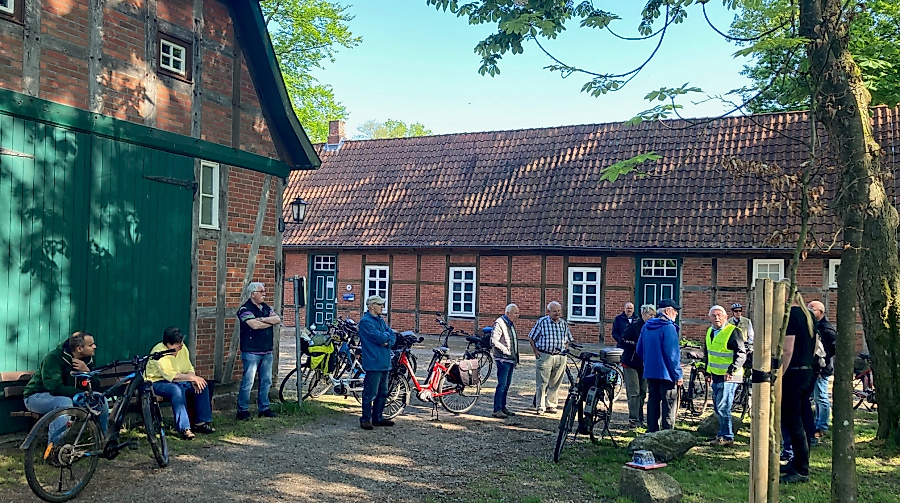 ic_large_w900h600q100_fahrradtour