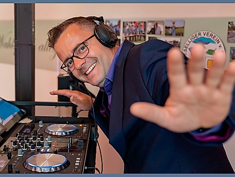 DJ Gordan - Bar Cosmopolitan