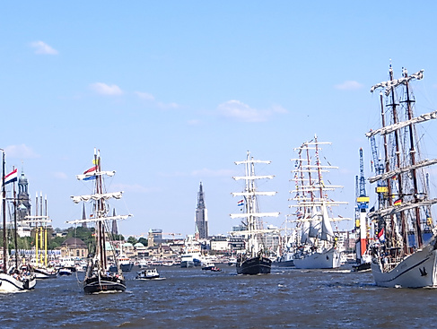 Auslaufparade Hafengeburtstag Hamburg