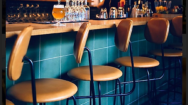 bar