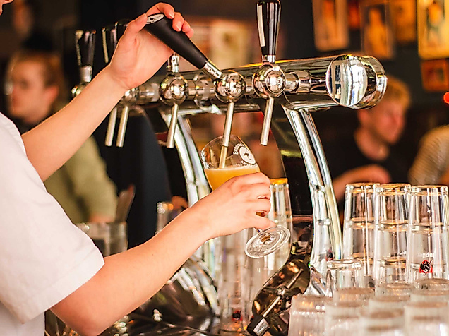 aalhaus-c-unsplash-louis-hansel_1